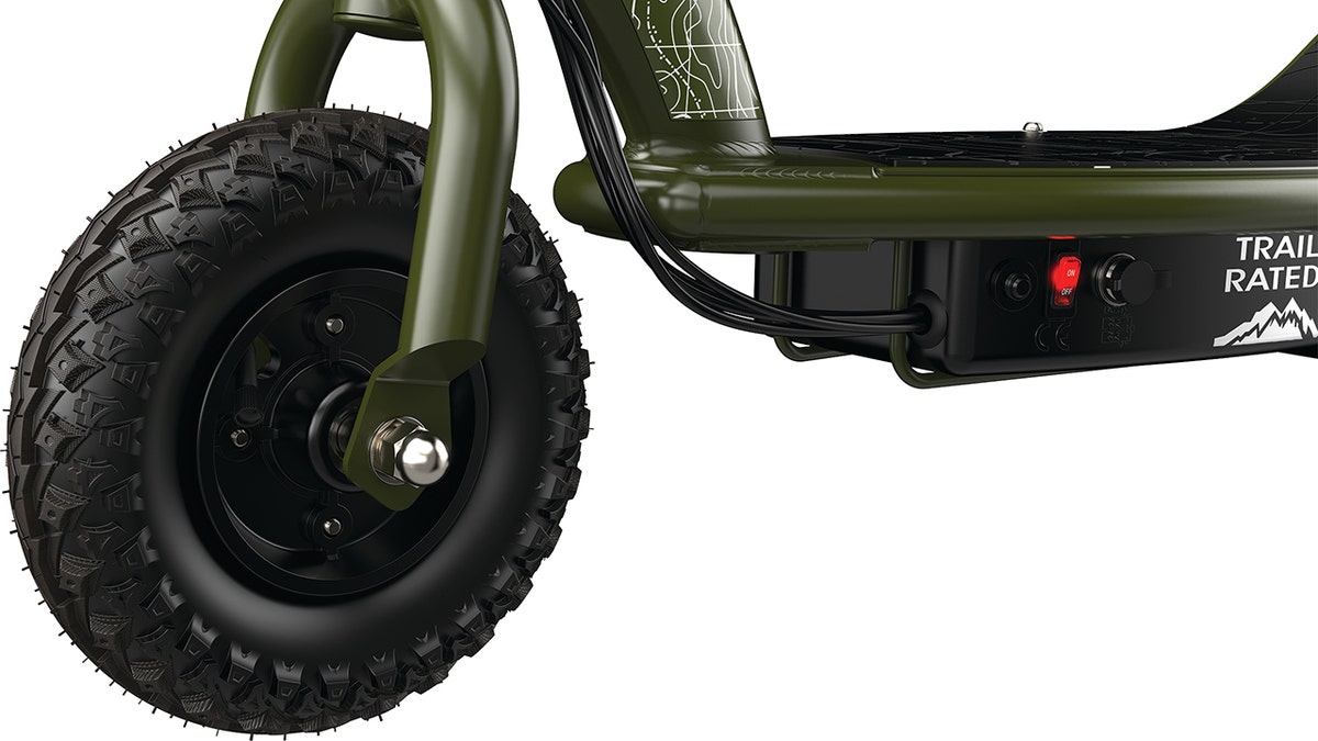 Razor unveiled its new electric scooter, the Jeep® RX200, in collaboration with the Jeep® brand.