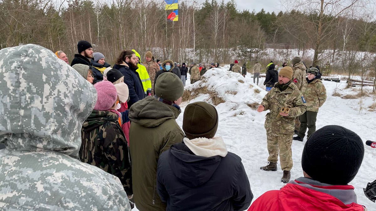 Ukraine civilian soldiers