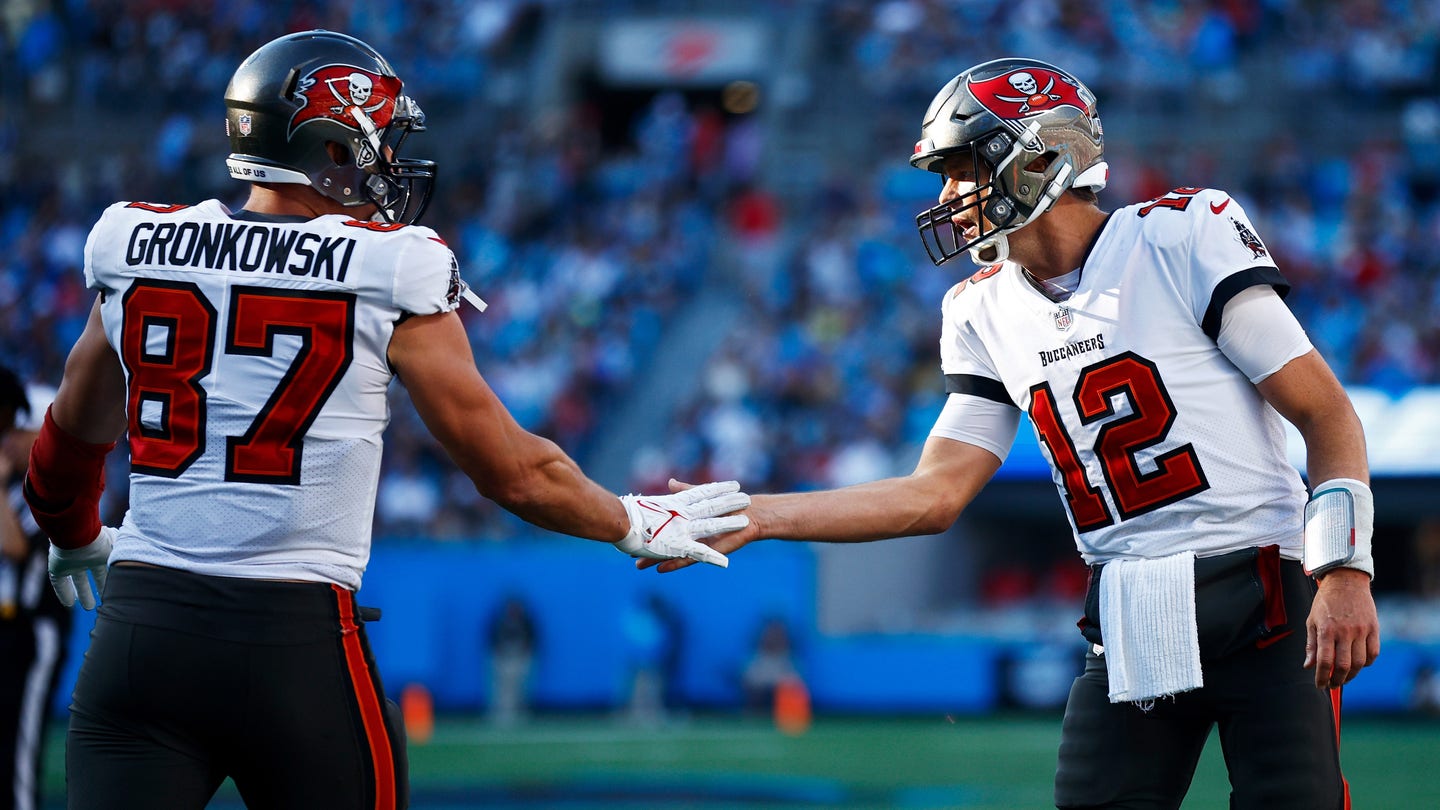 Logan Paul escalates Tom Brady feud, offers $1M to any NFL opponent willing to step into boxing ring