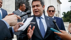 A stunning fall for ex-Honduran president, arrested at the request of the US for drug trafficking