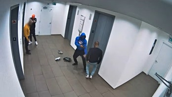 LA follow-home robbery: FBI offers $10K reward for suspects who allegedly held multiple victims at gunpoint