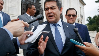 A stunning fall for ex-Honduran president, arrested at the request of the US for drug trafficking
