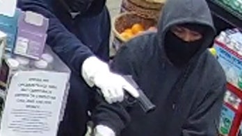 Nevada police looking for armed robbers suspected in earlier burglary attempt