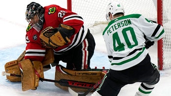 Jacob Peterson's shootout goal leads Stars past Blackhawks