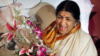 Lata Mangeshkar, famous Indian singer, dead at 92