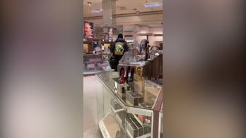 NYC grocery stores consider locking up food due to rampant theft; workers are 'traumatized'