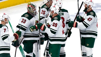 Cam Talbot makes 30 saves, Wild beat Blackhawks