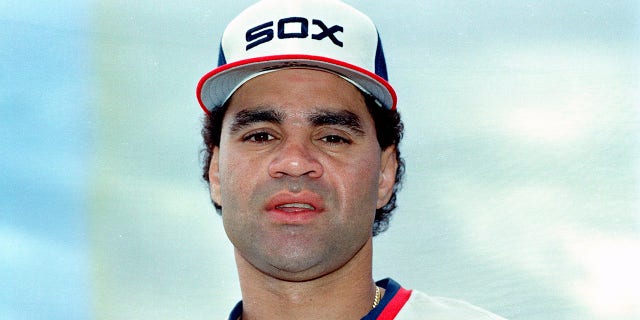 FILE - Chicago White Sox infielder Julio Cruz is shown in this 1986 photo. Cruz, an original Seattle Mariners player from their inaugural season who later became a Spanish-language broadcaster for the franchise, has died, the team announced Wednesday, Feb. 23, 2022. Cruz played for Seattle and the Chicago White Sox during his career.
