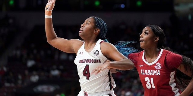 Aliyah Boston helps No. 1 South Carolina beat Alabama | Fox News