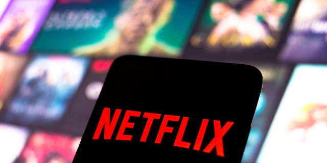 BRAZIL - 2022/02/03: In this photo illustration, the Netflix logo seen displayed on a smartphone screen. (Photo Illustration by Rafael Henrique/SOPA Images/LightRocket via Getty Images)