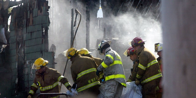 One hundred people were killed and more than 200 injured from a crowd that attended the performance of the band Great White at the Station nightclub.