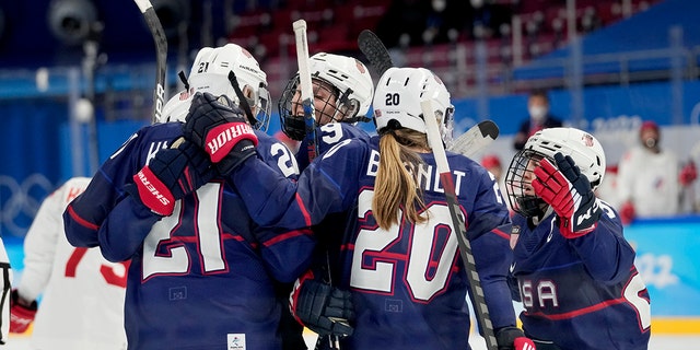Winter Olympics 2022: Hilary Knight, Nicole Hensley team up in leading US to 5-0 win over ROC | Fox News