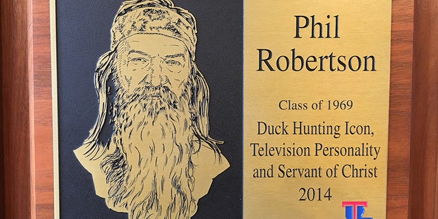 Despite controversy over family patriarch Phil Robertson’s comments equating gay people with hell-bound sinners, state officials lauded "Duck Dynasty" for its importance to tourism.