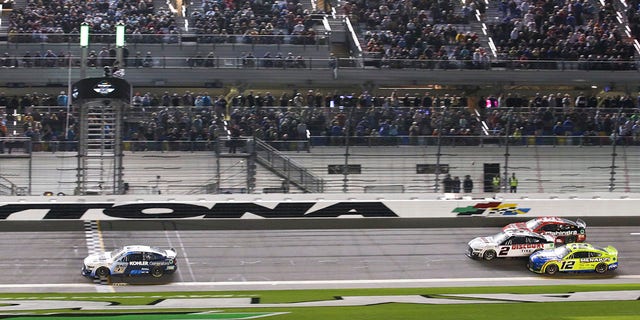 Brad Keselowski won his Daytona Duel race to secure a third place starting position for the Daytona 500.