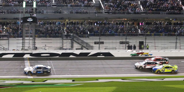 Brad Keselowski won his Daytona Duel race to secure a third place starting position for the Daytona 500.