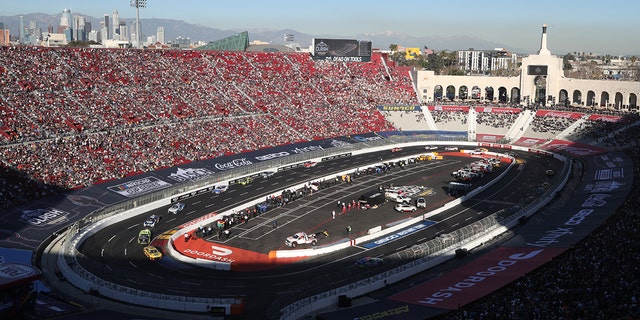 LOS ANGELES, CALIFORNIA - FEBRUARY 06: Drivers race during the NASCAR Cup Series Busch Light Clash at the Los Angeles Memorial Coliseum on February 06, 2022 in Los Angeles, California. (Photo by Meg Oliphant/Getty Images)