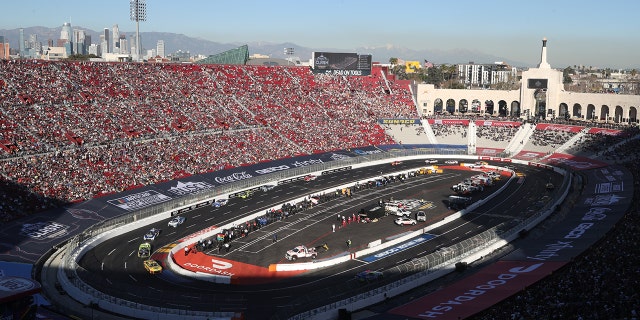 LOS ANGELES, CALIFORNIA - FEBRUARY 06: Drivers race during the NASCAR Cup Series Busch Light Clash at the Los Angeles Memorial Coliseum on February 06, 2022 in Los Angeles, California. (Photo by Meg Oliphant/Getty Images)