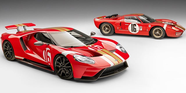 The 2022 Ford GT Alan Mann Heritage Edition is inspired by the 1966 Ford AM GT-1 prototype.