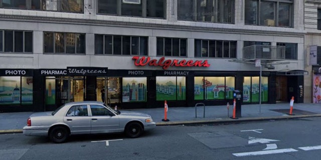 Un Walgreens en San Francisco, donde un puñado de esas tiendas cerraron durante el último año.  (Mapas de Google)