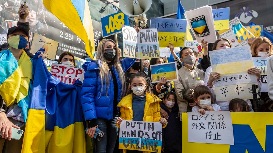 Russia invades Ukraine protest Tokyo