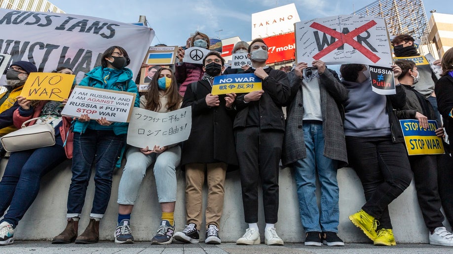 Russia invades Ukraine protest Tokyo