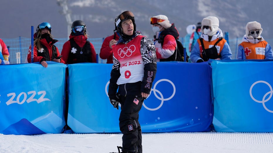 Shaun White stomps his way into Olympic final after fall