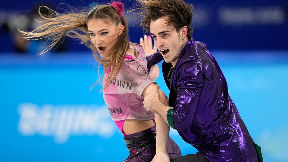 Winter Olympics 2022: German figure skaters dress as Harley Quinn, Joker for performance