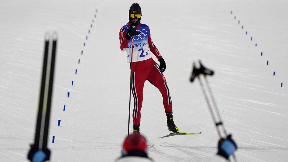 冬奥会 2022: Norway wins gold in Nordic combined team event