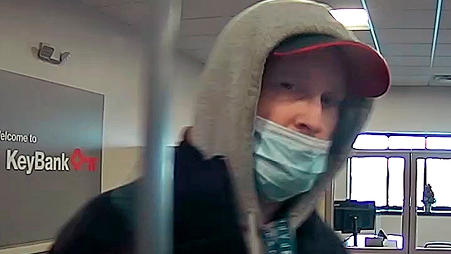 FBI hunting man accused of 11 bank robberies across multiple states, offering $10K reward