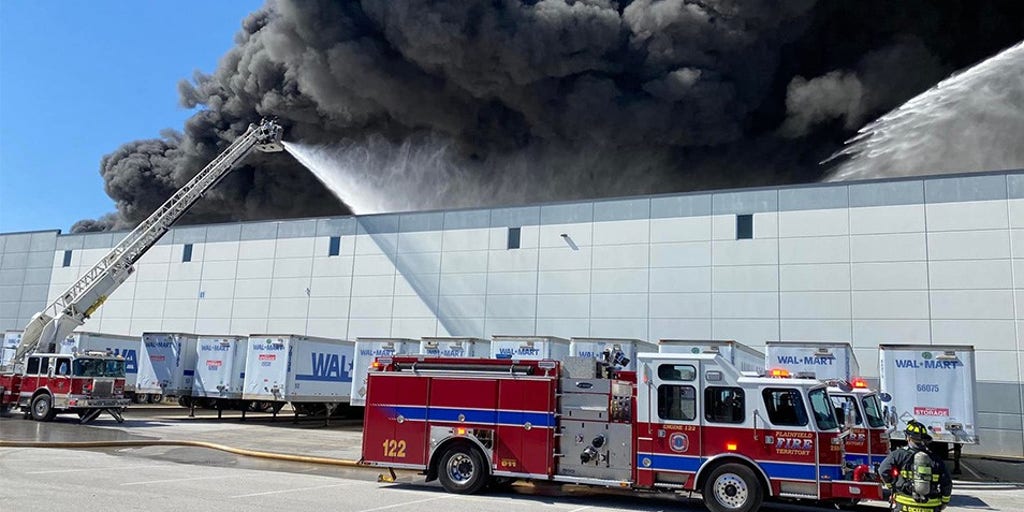 Walmart distribution center catches fire near Indianapolis airport - Vimarsana News