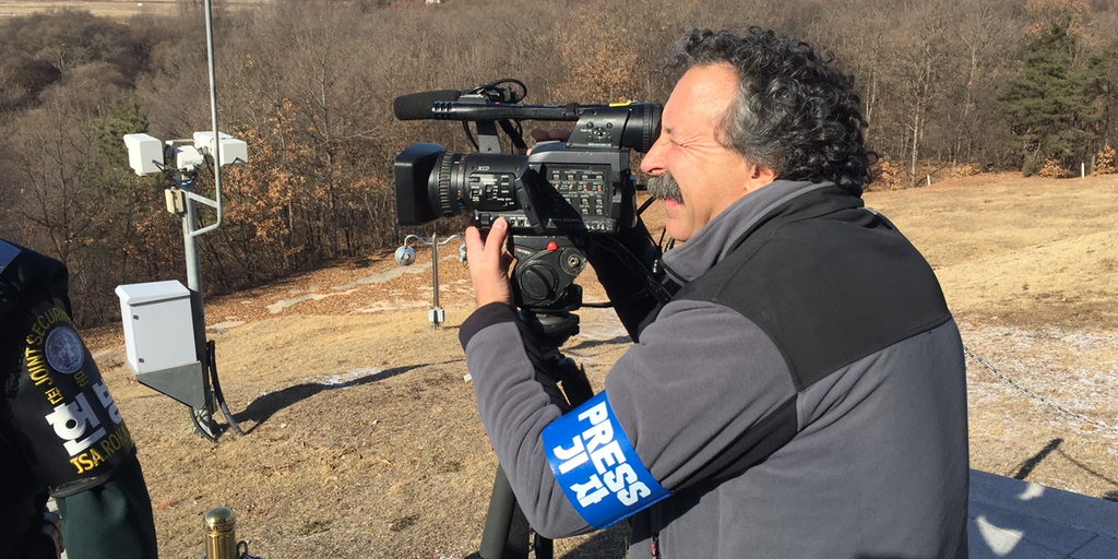 Senators Cassidy, Klobuchar introduce resolution honoring journalists who risk their lives covering Ukraine - Vimarsana News
