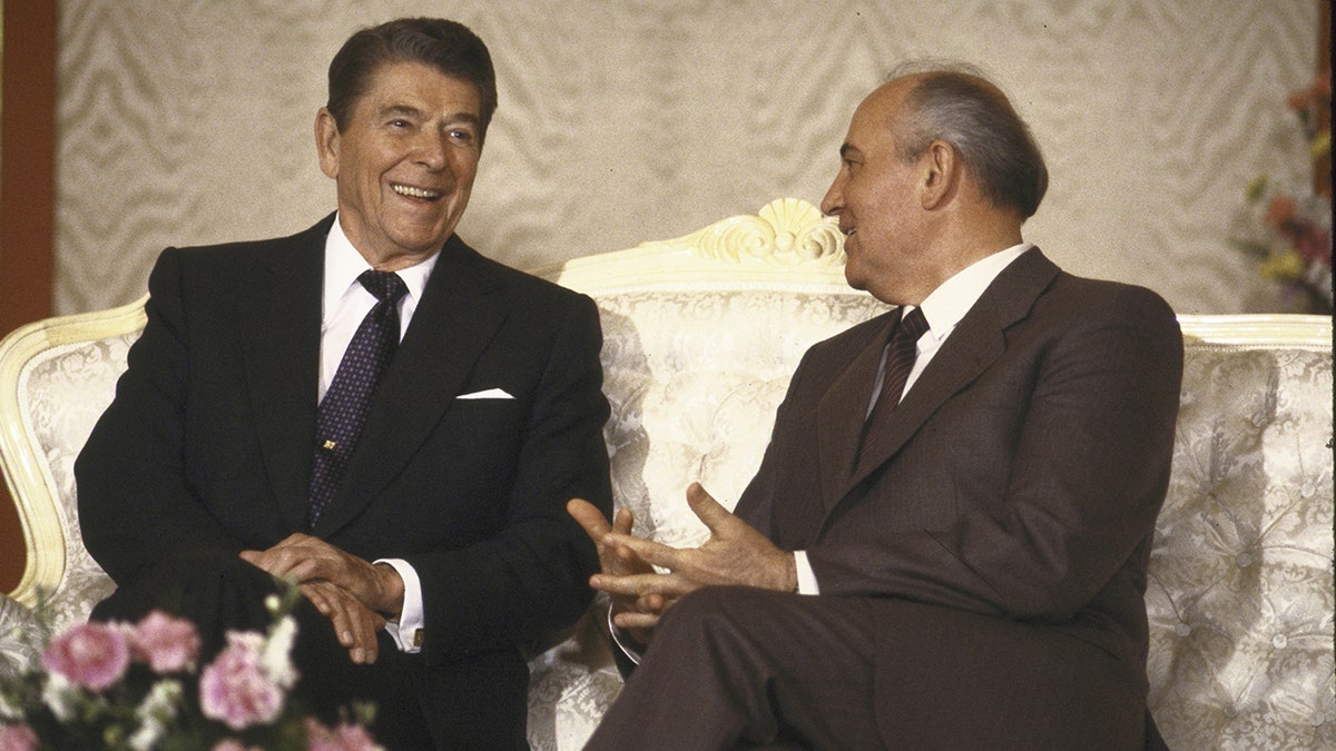 Reagan y Gorbachov