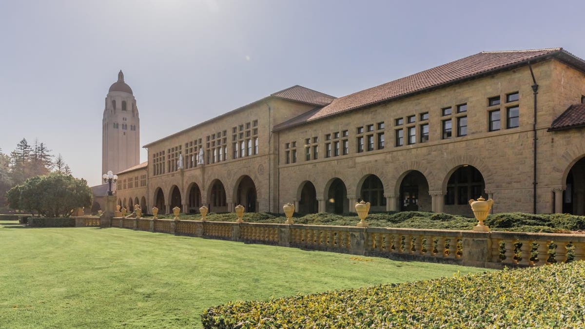 Stanford University buildings with Hoover Tower at left