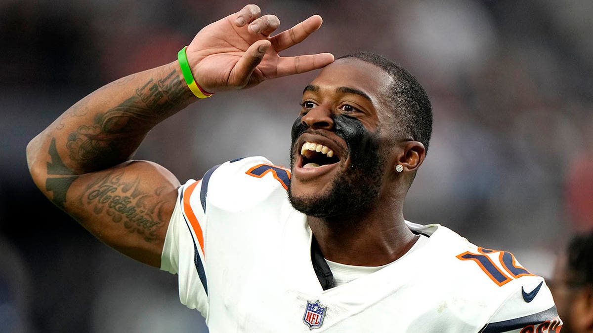 Allen Robinson #12 of the Chicago Bears celebrates a win against the Las Vegas Raiders at Allegiant Stadium on October 10, 2021 in Las Vegas, Nevada.