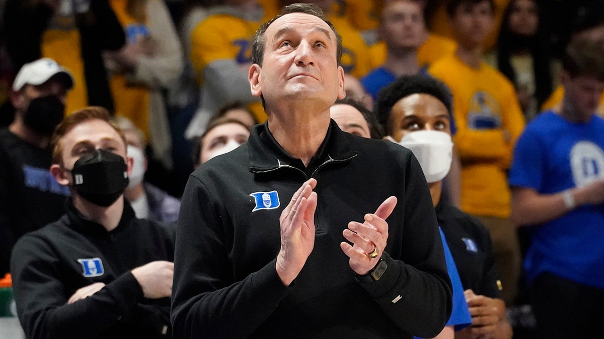 No. 4 Duke rolls by Pittsburgh in Coach K's final road game | Fox News