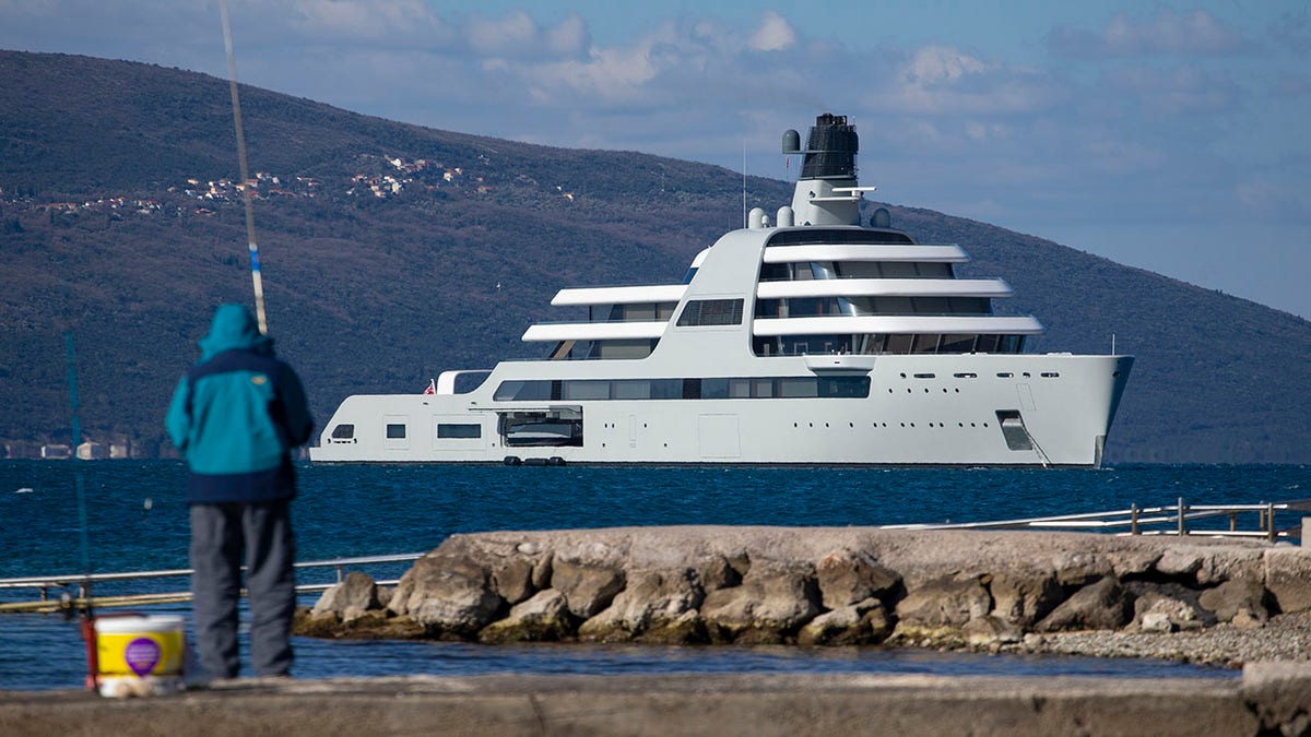 super yacht