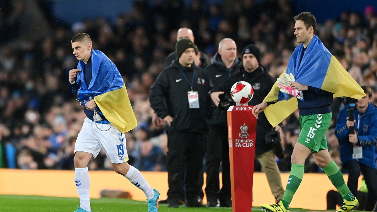 Everton Ukraine Vitaliy Mykolenko