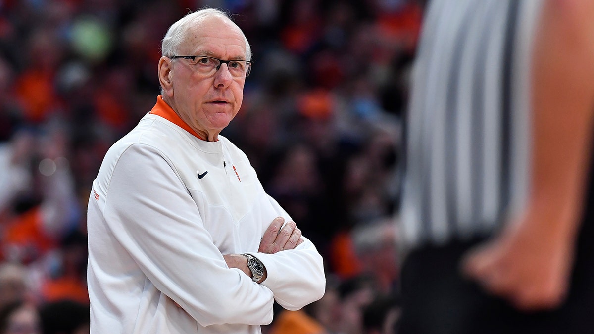 Jim Boeheim on sidelines