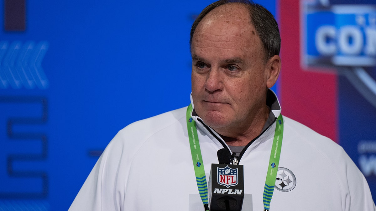 Pittsburgh Steelers general manager Kevin Colbert 