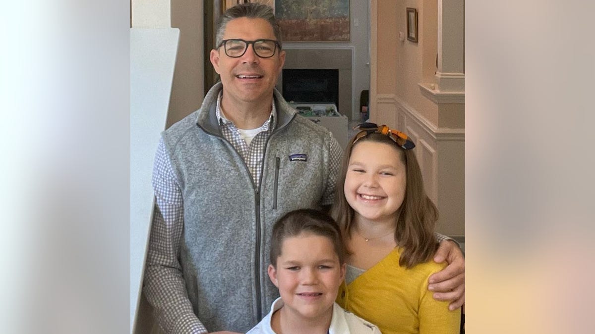 Steve Sanders and his children