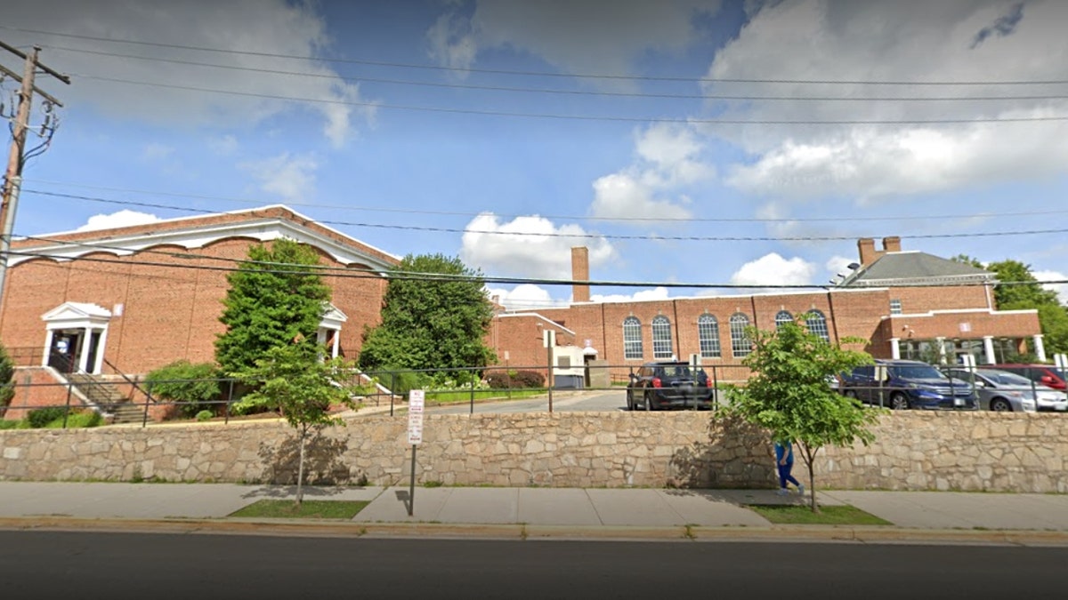 Swanson Middle School, Arlington, Virginia (Google Maps)