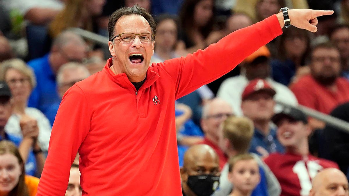 Georgia coach Tom Crean calls a play against Vanderbilt during the first half of an NCAA college basketball game in the Southeastern Conference men's tournament Wednesday, March 9, 2022, in Tampa, Fla.