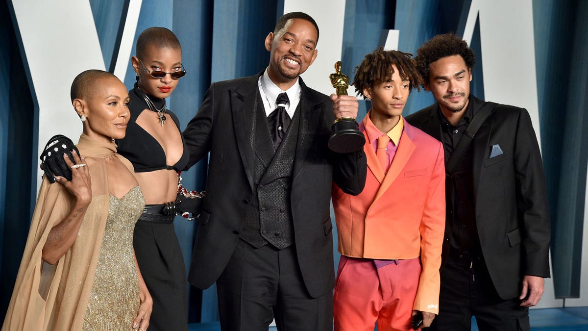 Will Smith Jaden Smith Willow Smith Jada Smith Trey Smith at Vanity Fair Oscar Party