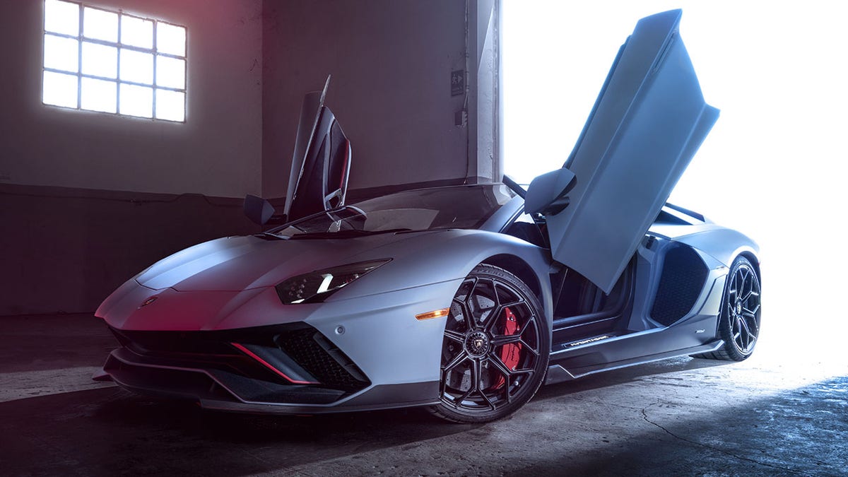 The Aventador Ultimae has a starting price of approximately $500,000.