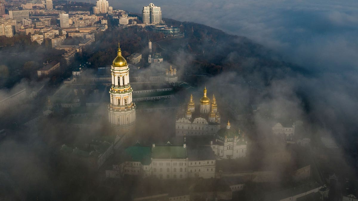  Monastery of the Caves, also known as Kyiv-Pechersk Lavra