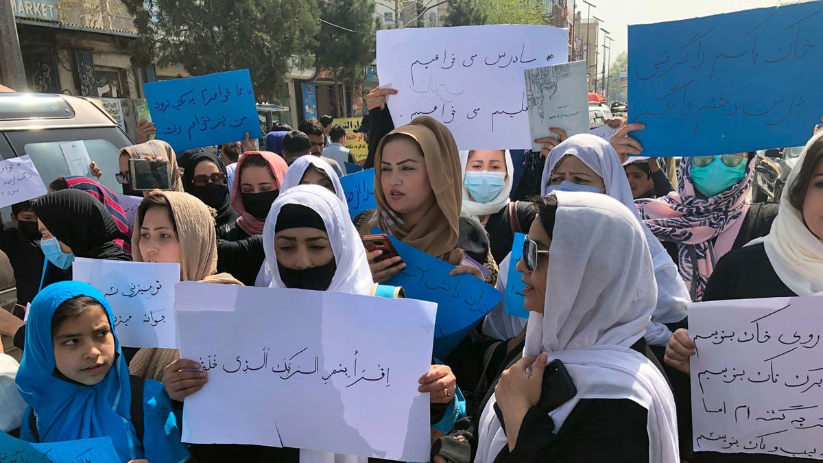 Afghan women protest in Kabul