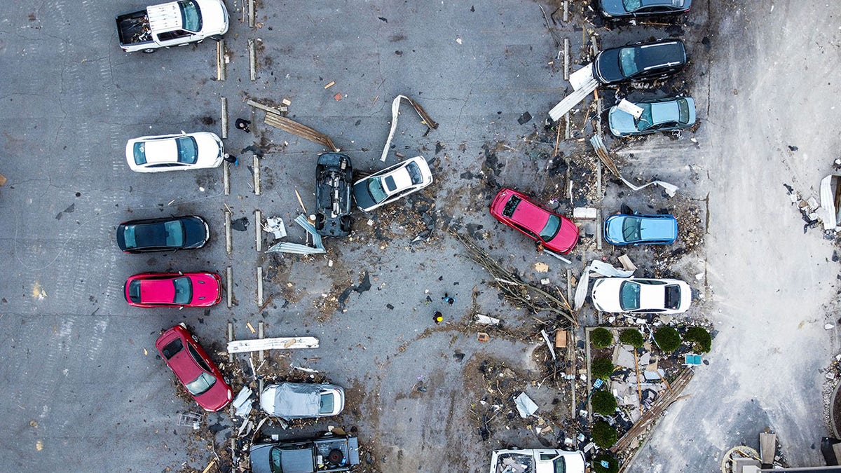 Should you stay in your car during a tornado Fox News