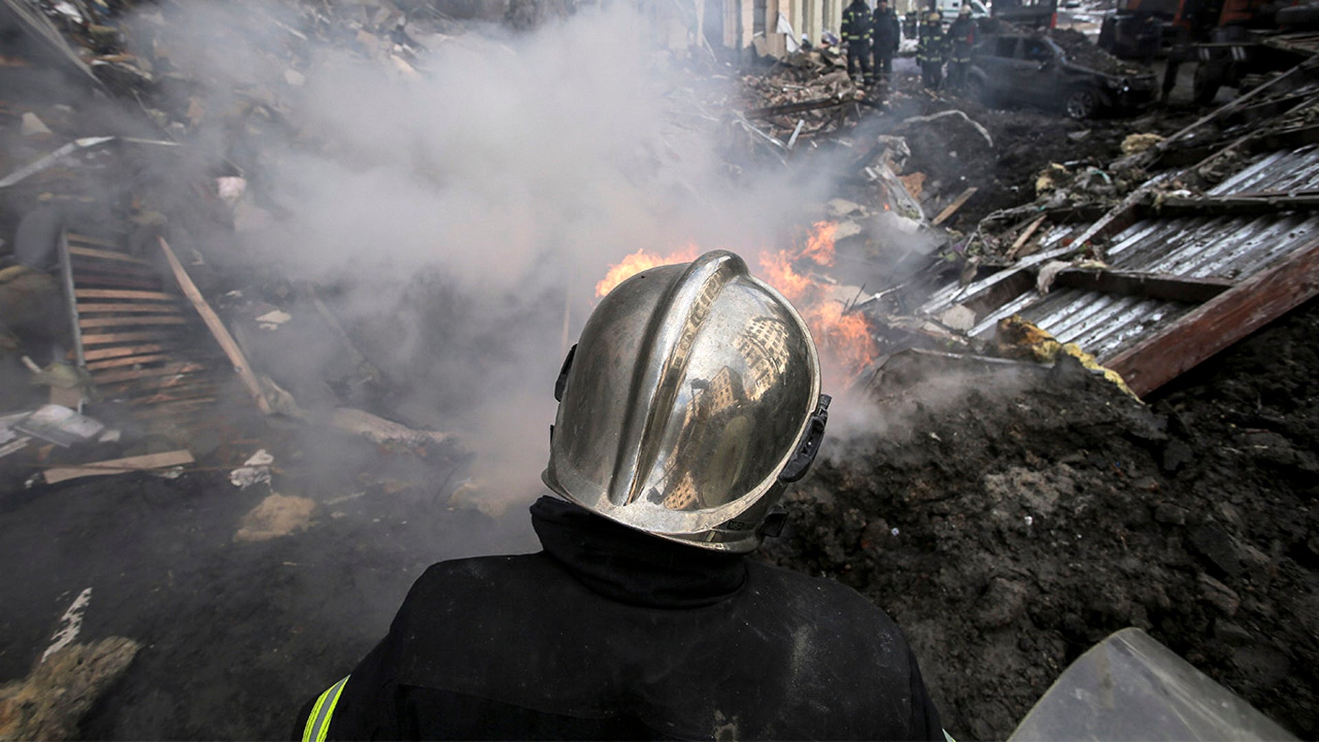 PHOTOS: Russian shelling intensifies as apartment building in Kharkiv ...