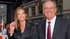 Juli Boeheim, wife of Syracuse coach Jim Boeheim, robbed outside mall: report