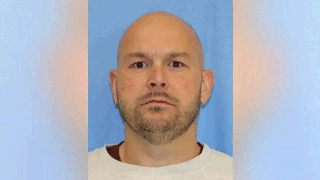 2 Washington SWAT officers shot serving high-risk warrant, dead suspect identified
